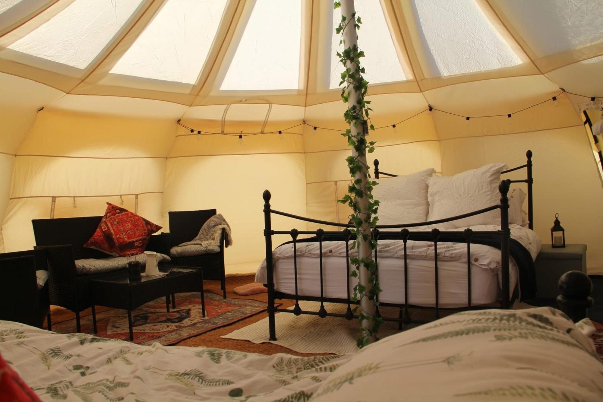 Tal-Y-Fan Farm 6M Stargazer Tent Bridgend  Exteriör bild