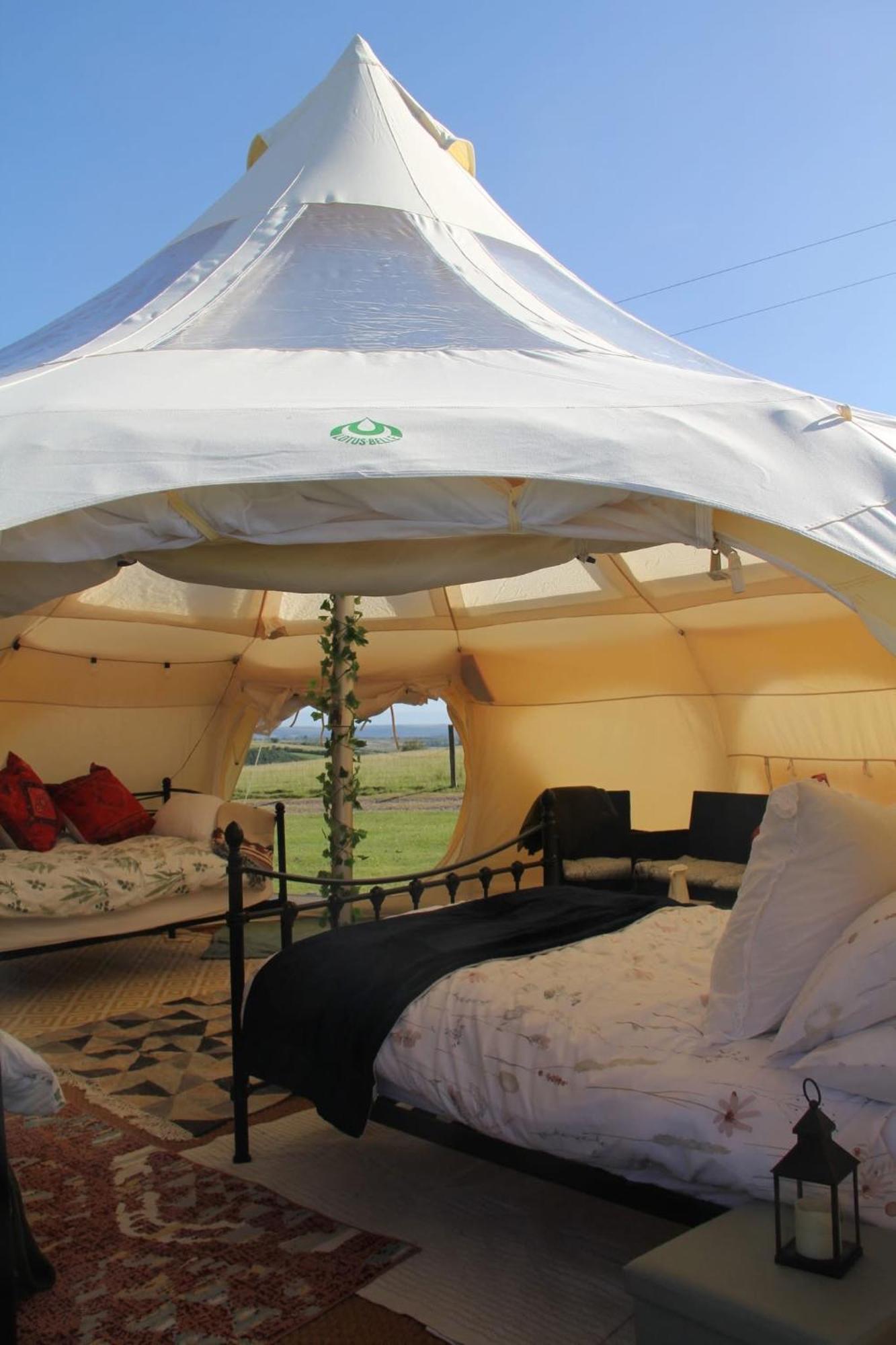 Tal-Y-Fan Farm 6M Stargazer Tent Bridgend  Exteriör bild