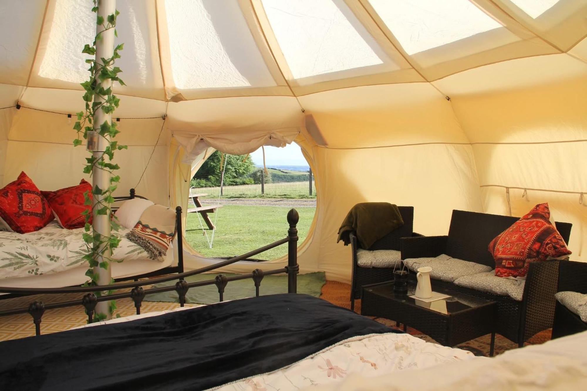 Tal-Y-Fan Farm 6M Stargazer Tent Bridgend  Exteriör bild