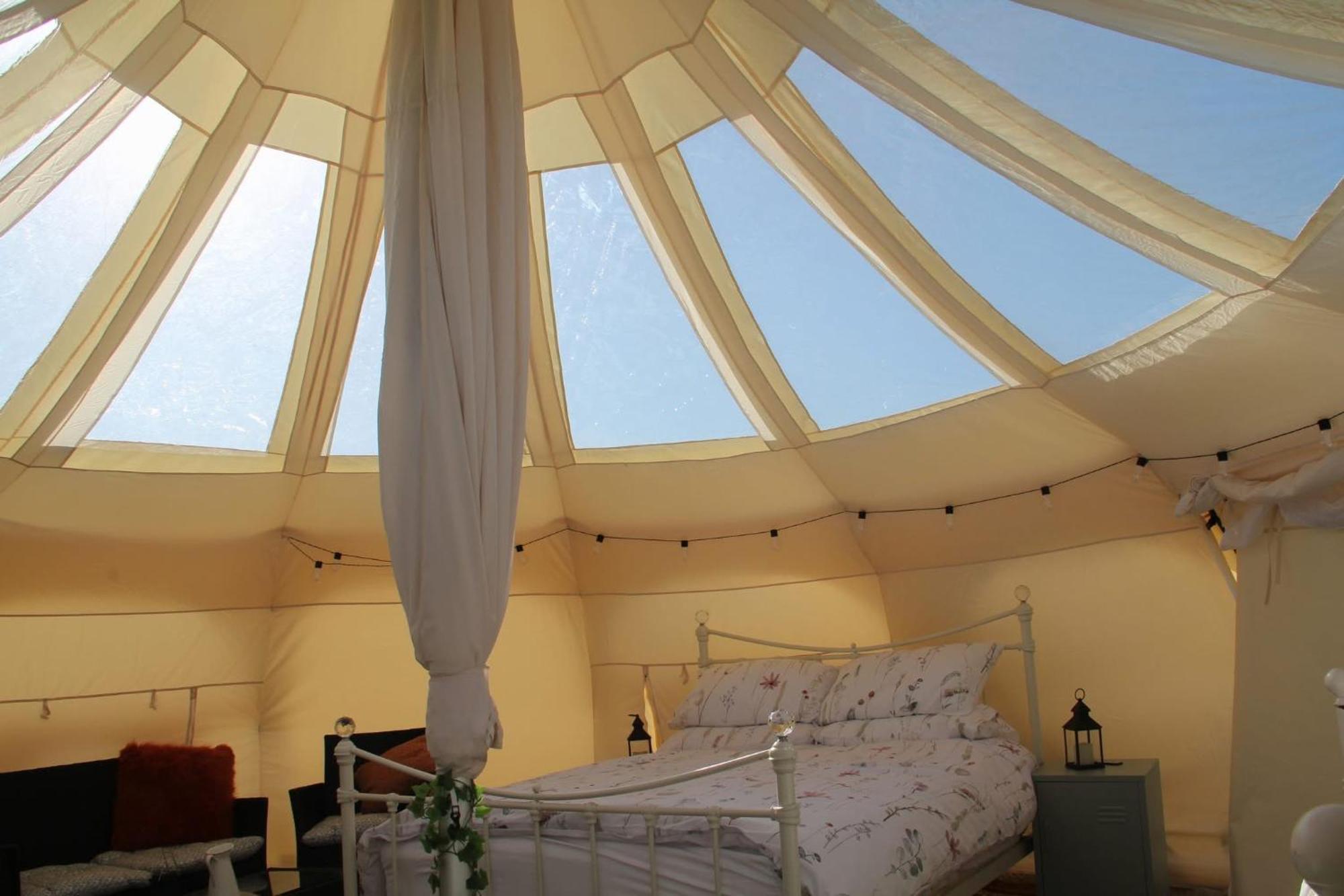 Tal-Y-Fan Farm 6M Stargazer Tent Bridgend  Exteriör bild