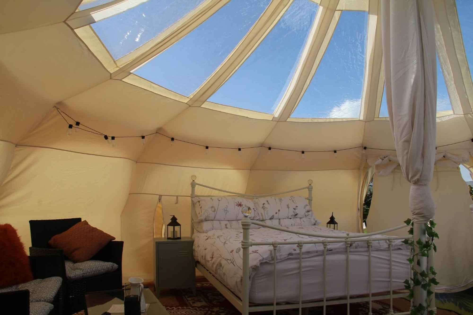 Tal-Y-Fan Farm 6M Stargazer Tent Bridgend  Exteriör bild