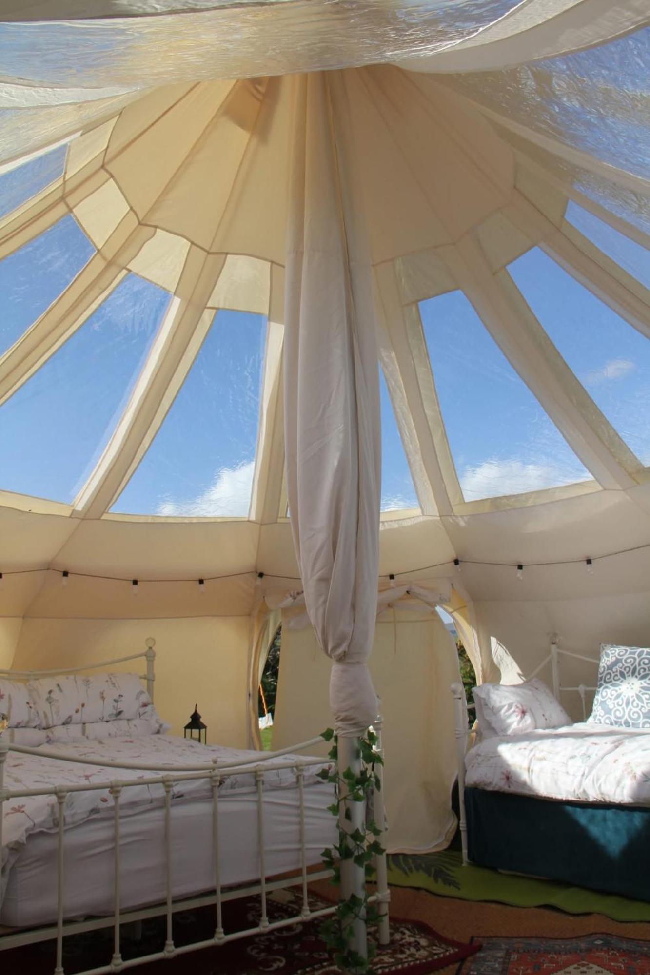 Tal-Y-Fan Farm 6M Stargazer Tent Bridgend  Exteriör bild